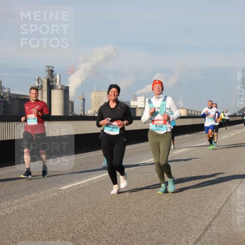 03.10.2025 - Köhlbrandbrückenlauf Lena Gebhardt http://msf.ph/oto/9131200 03.10.2025 09:49:56 Position 2 1496, 1730 meine-sportfotos.de