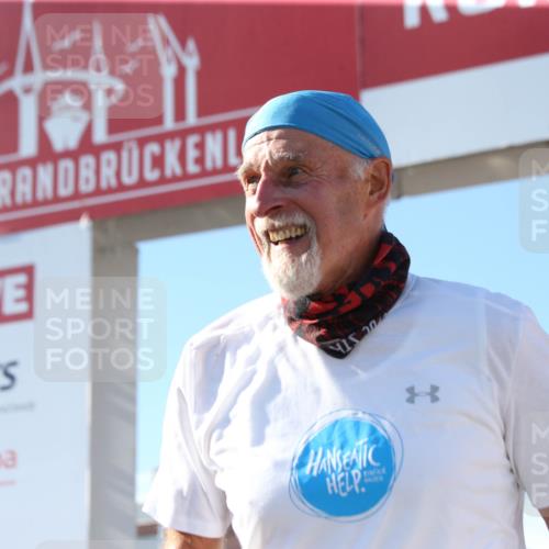 03.10.2025 - Köhlbrandbrückenlauf Jannik Wohlers http://msf.ph/oto/9131222 03.10.2025 13:49:28 Ziel 5736, 6102 meine-sportfotos.de