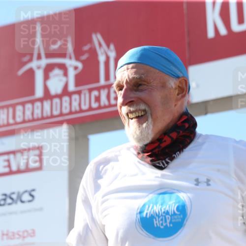 03.10.2025 - Köhlbrandbrückenlauf Jannik Wohlers http://msf.ph/oto/9131223 03.10.2025 13:49:28 Ziel 5736, 6102 meine-sportfotos.de
