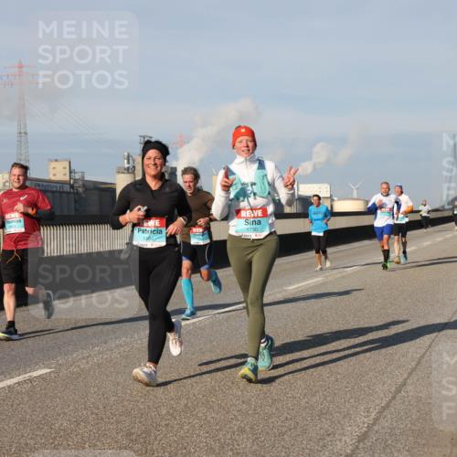03.10.2025 - Köhlbrandbrückenlauf Lena Gebhardt http://msf.ph/oto/9131262 03.10.2025 09:49:57 Position 2 1496, 1730 meine-sportfotos.de