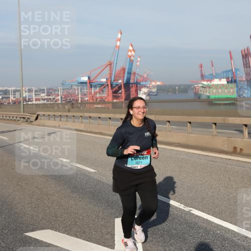 03.10.2025 - Köhlbrandbrückenlauf Yannick Fuchs http://msf.ph/oto/9131289 03.10.2025 09:03:24 Position 2 3571 meine-sportfotos.de