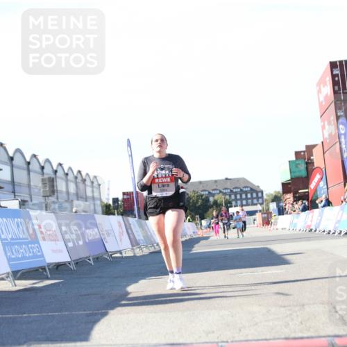 03.10.2025 - Köhlbrandbrückenlauf Jannik Wohlers http://msf.ph/oto/9131313 03.10.2025 13:49:56 Ziel 5316, 5364 meine-sportfotos.de