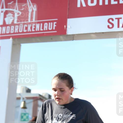 03.10.2025 - Köhlbrandbrückenlauf Jannik Wohlers http://msf.ph/oto/9131326 03.10.2025 13:50:00 Ziel 5316, 5364 meine-sportfotos.de