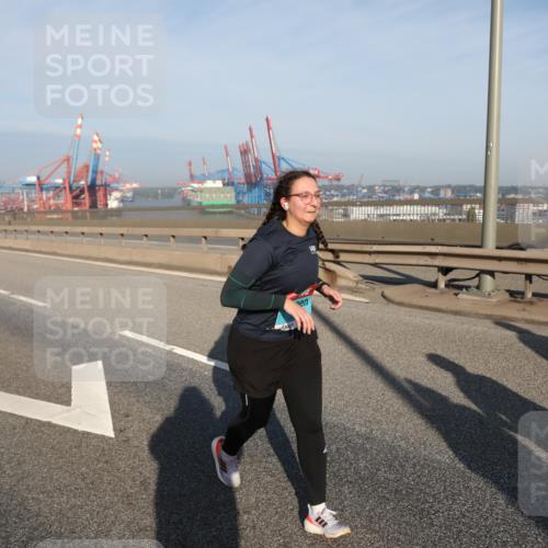 03.10.2025 - Köhlbrandbrückenlauf Yannick Fuchs http://msf.ph/oto/9131328 03.10.2025 09:03:25 Position 2 7 meine-sportfotos.de