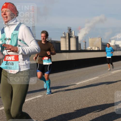 03.10.2025 - Köhlbrandbrückenlauf Lena Gebhardt http://msf.ph/oto/9131345 03.10.2025 09:49:58 Position 2 1730 meine-sportfotos.de