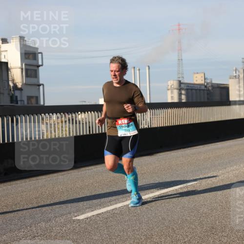 03.10.2025 - Köhlbrandbrückenlauf Lena Gebhardt http://msf.ph/oto/9131388 03.10.2025 09:49:59 Position 2 2903 meine-sportfotos.de