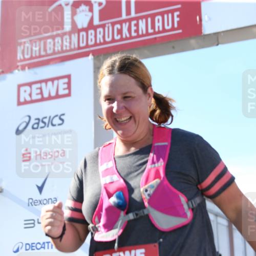 03.10.2025 - Köhlbrandbrückenlauf Jannik Wohlers http://msf.ph/oto/9131434 03.10.2025 13:50:18 Ziel 5225, 5547, 5611, 5612 meine-sportfotos.de