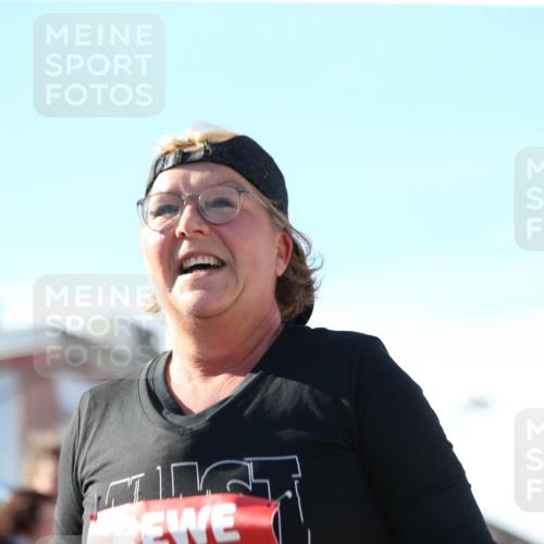 03.10.2025 - Köhlbrandbrückenlauf Jannik Wohlers http://msf.ph/oto/9131472 03.10.2025 13:50:24 Ziel 5225, 5294, 5547, 5611, 5612 meine-sportfotos.de