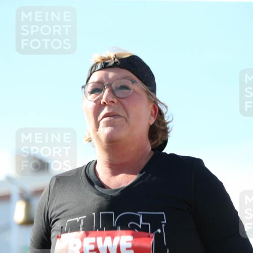 03.10.2025 - Köhlbrandbrückenlauf Jannik Wohlers http://msf.ph/oto/9131477 03.10.2025 13:50:24 Ziel 5225, 5294, 5547, 5611, 5612 meine-sportfotos.de