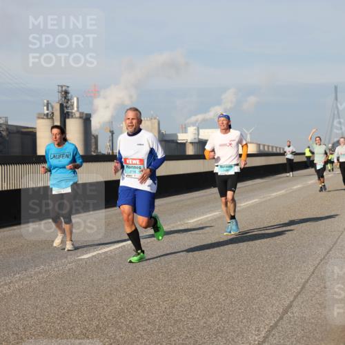 03.10.2025 - Köhlbrandbrückenlauf Lena Gebhardt http://msf.ph/oto/9131480 03.10.2025 09:50:00 Position 2 2716 meine-sportfotos.de