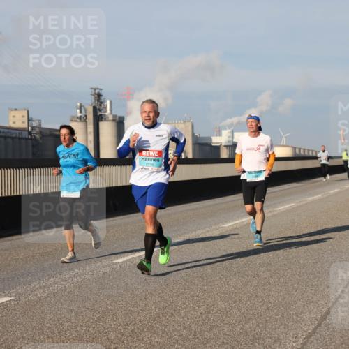 03.10.2025 - Köhlbrandbrückenlauf Lena Gebhardt http://msf.ph/oto/9131494 03.10.2025 09:50:00 Position 2 2716, 3426 meine-sportfotos.de