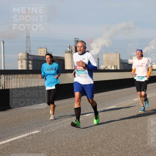 03.10.2025 - Köhlbrandbrückenlauf Lena Gebhardt http://msf.ph/oto/9131521 03.10.2025 09:50:01 Position 2 2716, 3426 meine-sportfotos.de
