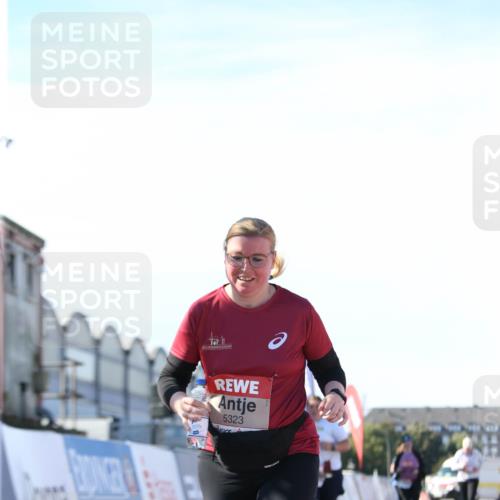 03.10.2025 - Köhlbrandbrückenlauf Jannik Wohlers http://msf.ph/oto/9131525 03.10.2025 13:50:38 Ziel 5294, 5323, 5608 meine-sportfotos.de
