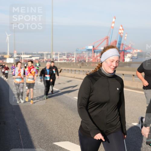 03.10.2025 - Köhlbrandbrückenlauf Yannick Fuchs http://msf.ph/oto/9131527 03.10.2025 09:03:38 Position 2 2887 meine-sportfotos.de