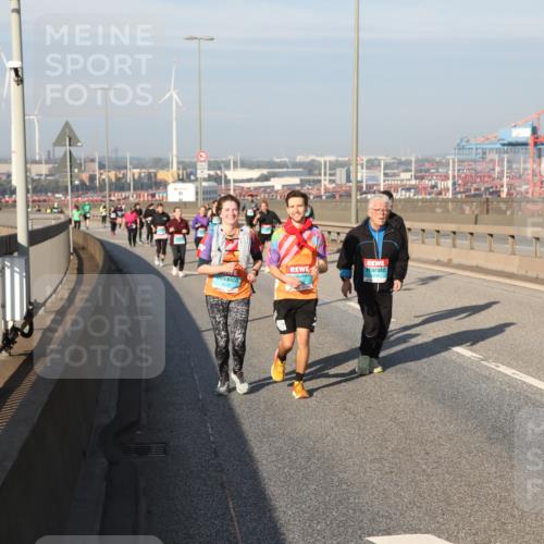 03.10.2025 - Köhlbrandbrückenlauf Yannick Fuchs http://msf.ph/oto/9131547 03.10.2025 09:03:39 Position 2  meine-sportfotos.de
