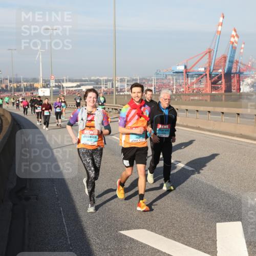 03.10.2025 - Köhlbrandbrückenlauf Yannick Fuchs http://msf.ph/oto/9131588 03.10.2025 09:03:40 Position 2 3637 meine-sportfotos.de
