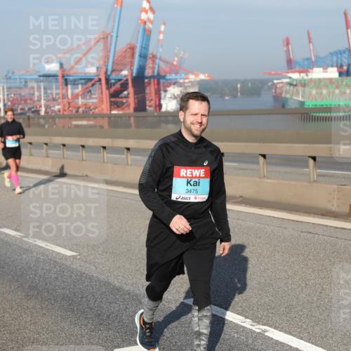 03.10.2025 - Köhlbrandbrückenlauf Yannick Fuchs http://msf.ph/oto/9131652 03.10.2025 09:03:44 Position 2 3475 meine-sportfotos.de