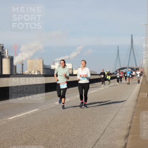 03.10.2025 - Köhlbrandbrückenlauf Lena Gebhardt http://msf.ph/oto/9131672 03.10.2025 09:50:04 Position 2 3797 meine-sportfotos.de