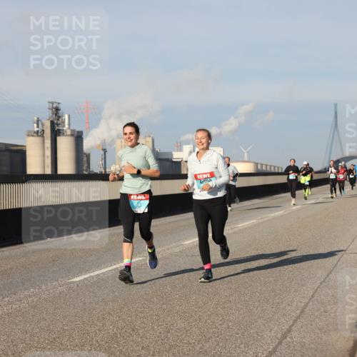 03.10.2025 - Köhlbrandbrückenlauf Lena Gebhardt http://msf.ph/oto/9131699 03.10.2025 09:50:05 Position 2 3797 meine-sportfotos.de