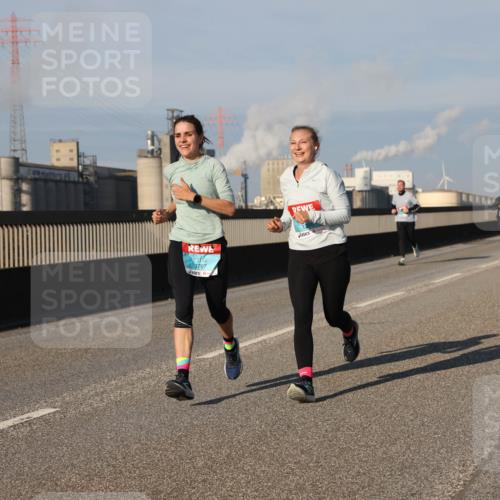 03.10.2025 - Köhlbrandbrückenlauf Lena Gebhardt http://msf.ph/oto/9131727 03.10.2025 09:50:06 Position 2 3797 meine-sportfotos.de