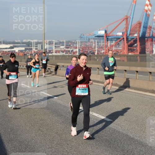 03.10.2025 - Köhlbrandbrückenlauf Yannick Fuchs http://msf.ph/oto/9131743 03.10.2025 09:03:48 Position 2 1982 meine-sportfotos.de