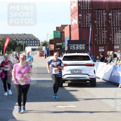 03.10.2025 - Köhlbrandbrückenlauf Jannik Wohlers http://msf.ph/oto/9131769 03.10.2025 13:53:56 Ziel 5603, 5819, 6529 meine-sportfotos.de
