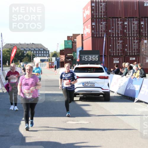 03.10.2025 - Köhlbrandbrückenlauf Jannik Wohlers http://msf.ph/oto/9131773 03.10.2025 13:53:56 Ziel 5603, 5819, 6529 meine-sportfotos.de
