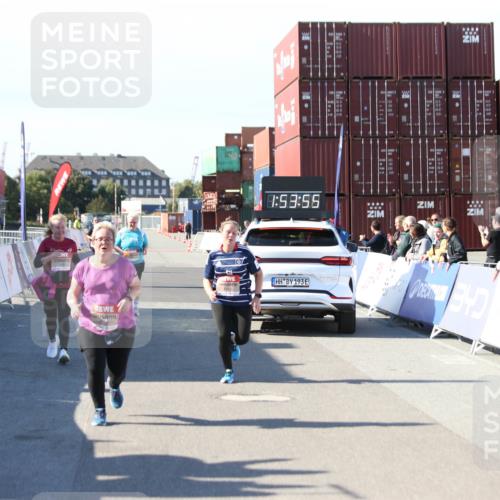 03.10.2025 - Köhlbrandbrückenlauf Jannik Wohlers http://msf.ph/oto/9131776 03.10.2025 13:53:56 Ziel 5603, 5819, 6529 meine-sportfotos.de