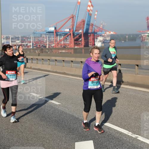 03.10.2025 - Köhlbrandbrückenlauf Yannick Fuchs http://msf.ph/oto/9131780 03.10.2025 09:03:50 Position 2 2535, 3094 meine-sportfotos.de