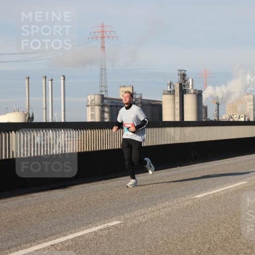 03.10.2025 - Köhlbrandbrückenlauf Lena Gebhardt http://msf.ph/oto/9131782 03.10.2025 09:50:11 Position 2  meine-sportfotos.de