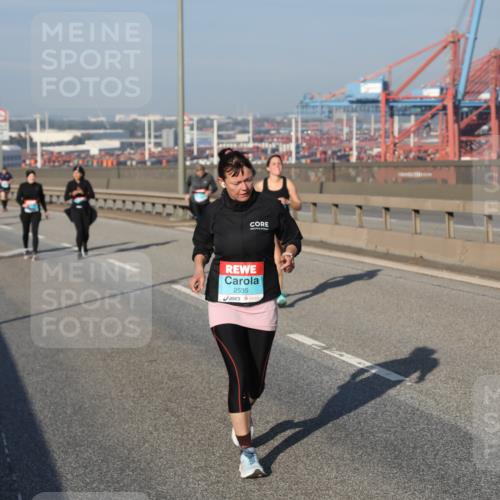 03.10.2025 - Köhlbrandbrückenlauf Yannick Fuchs http://msf.ph/oto/9131784 03.10.2025 09:03:50 Position 2 2535 meine-sportfotos.de