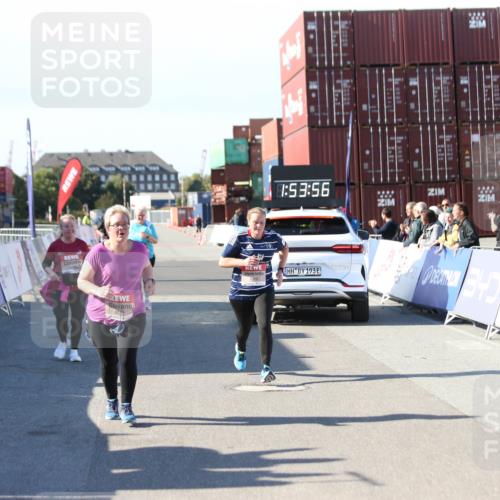 03.10.2025 - Köhlbrandbrückenlauf Jannik Wohlers http://msf.ph/oto/9131788 03.10.2025 13:53:56 Ziel 5603, 5819, 6529 meine-sportfotos.de