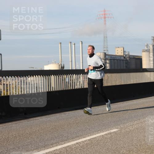 03.10.2025 - Köhlbrandbrückenlauf Lena Gebhardt http://msf.ph/oto/9131793 03.10.2025 09:50:12 Position 2  meine-sportfotos.de