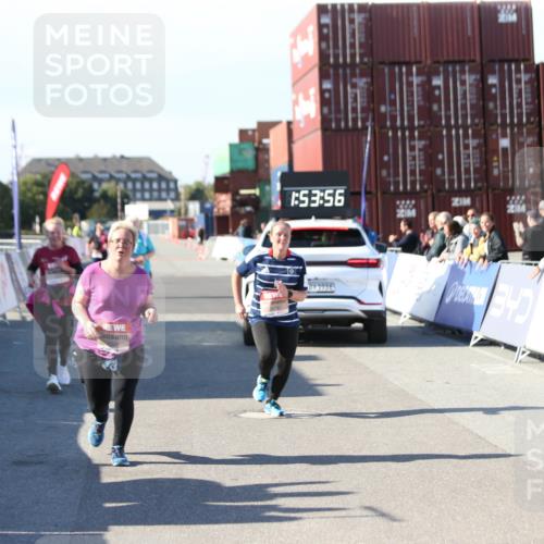 03.10.2025 - Köhlbrandbrückenlauf Jannik Wohlers http://msf.ph/oto/9131796 03.10.2025 13:53:57 Ziel 5603, 5819, 6529 meine-sportfotos.de
