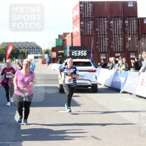 03.10.2025 - Köhlbrandbrückenlauf Jannik Wohlers http://msf.ph/oto/9131798 03.10.2025 13:53:57 Ziel 5603, 5819, 6529 meine-sportfotos.de