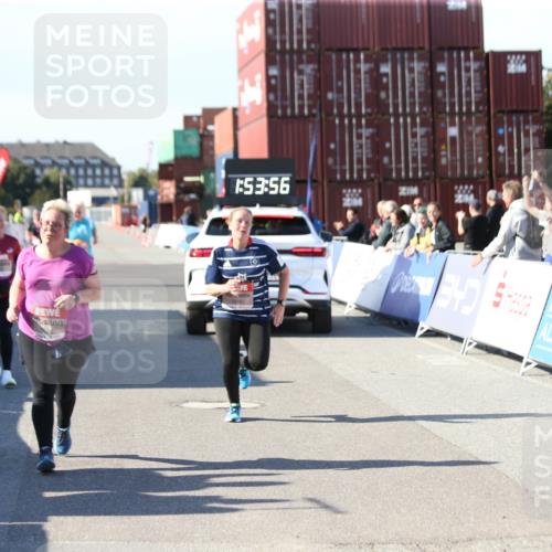 03.10.2025 - Köhlbrandbrückenlauf Jannik Wohlers http://msf.ph/oto/9131810 03.10.2025 13:53:57 Ziel 5603, 5819, 6529 meine-sportfotos.de