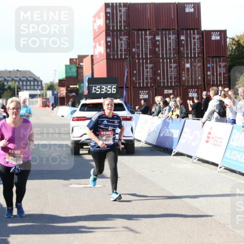 03.10.2025 - Köhlbrandbrückenlauf Jannik Wohlers http://msf.ph/oto/9131822 03.10.2025 13:53:57 Ziel 5603, 5819, 6529 meine-sportfotos.de