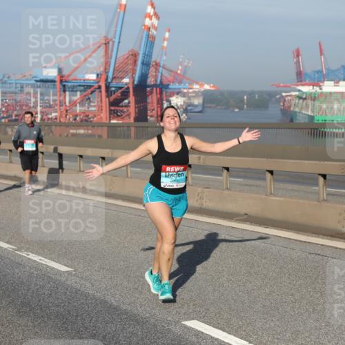 03.10.2025 - Köhlbrandbrückenlauf Yannick Fuchs http://msf.ph/oto/9131834 03.10.2025 09:03:53 Position 2 2261 meine-sportfotos.de