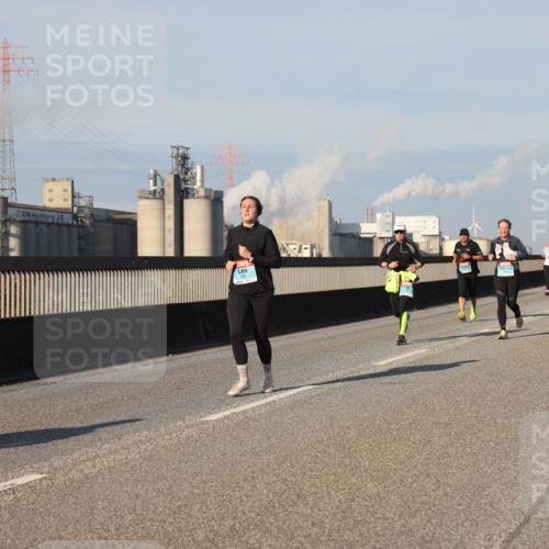 03.10.2025 - Köhlbrandbrückenlauf Lena Gebhardt http://msf.ph/oto/9131848 03.10.2025 09:50:13 Position 2  meine-sportfotos.de