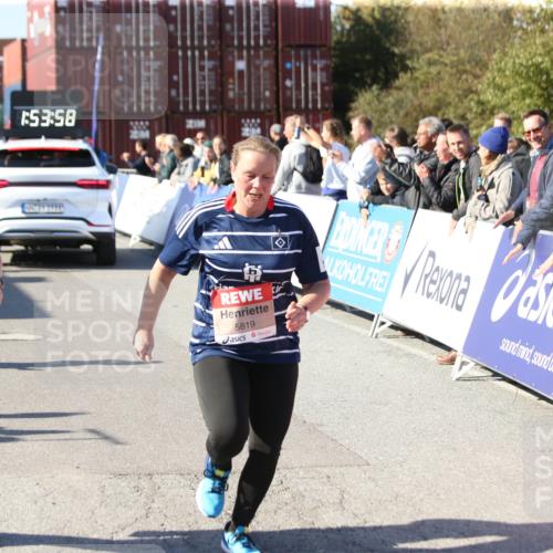 03.10.2025 - Köhlbrandbrückenlauf Jannik Wohlers http://msf.ph/oto/9131863 03.10.2025 13:53:58 Ziel 5603, 5819, 6529, 6549 meine-sportfotos.de