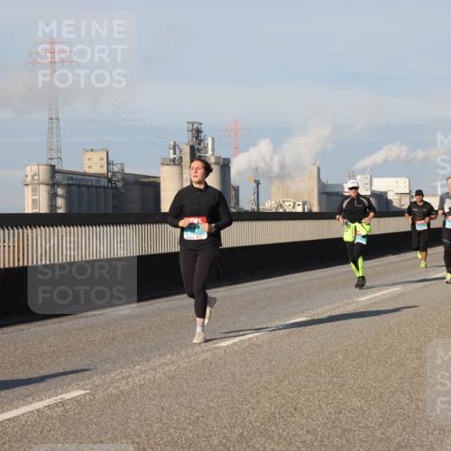 03.10.2025 - Köhlbrandbrückenlauf Lena Gebhardt http://msf.ph/oto/9131866 03.10.2025 09:50:14 Position 2  meine-sportfotos.de