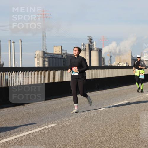 03.10.2025 - Köhlbrandbrückenlauf Lena Gebhardt http://msf.ph/oto/9131871 03.10.2025 09:50:14 Position 2  meine-sportfotos.de