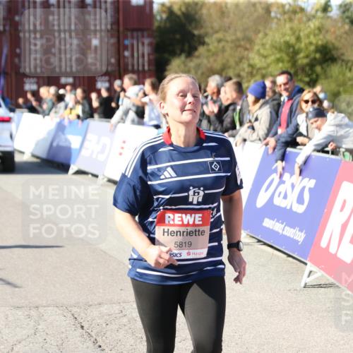 03.10.2025 - Köhlbrandbrückenlauf Jannik Wohlers http://msf.ph/oto/9131882 03.10.2025 13:53:59 Ziel 5603, 5819, 6529, 6549 meine-sportfotos.de