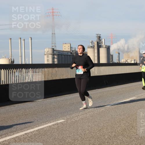 03.10.2025 - Köhlbrandbrückenlauf Lena Gebhardt http://msf.ph/oto/9131884 03.10.2025 09:50:14 Position 2  meine-sportfotos.de
