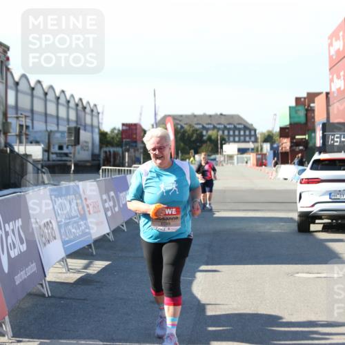 03.10.2025 - Köhlbrandbrückenlauf Jannik Wohlers http://msf.ph/oto/9131931 03.10.2025 13:54:04 Ziel 5603, 5819, 6529, 6549 meine-sportfotos.de