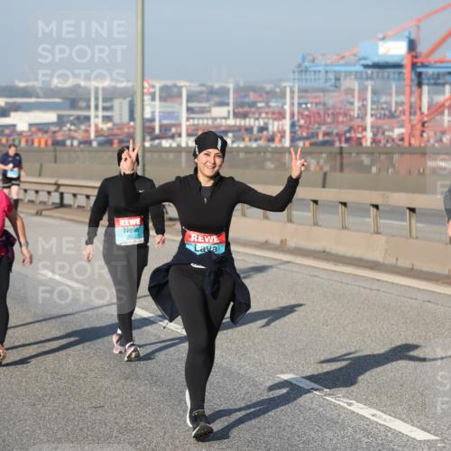 03.10.2025 - Köhlbrandbrückenlauf Yannick Fuchs http://msf.ph/oto/9131944 03.10.2025 09:03:57 Position 2 2662, 2548 meine-sportfotos.de