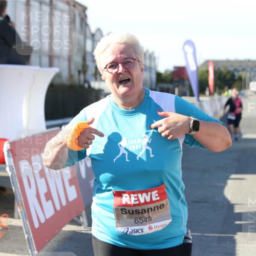 03.10.2025 - Köhlbrandbrückenlauf Jannik Wohlers http://msf.ph/oto/9131961 03.10.2025 13:54:07 Ziel 5603, 5819, 6529, 6549 meine-sportfotos.de
