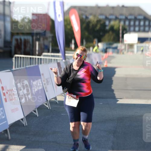 03.10.2025 - Köhlbrandbrückenlauf Jannik Wohlers http://msf.ph/oto/9131970 03.10.2025 13:54:12 Ziel 5471, 6549 meine-sportfotos.de