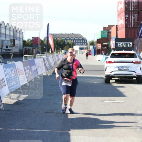 03.10.2025 - Köhlbrandbrückenlauf Jannik Wohlers http://msf.ph/oto/9131986 03.10.2025 13:54:13 Ziel 5471, 6549 meine-sportfotos.de
