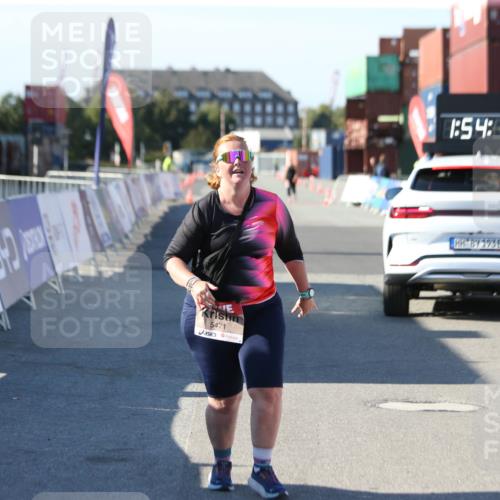 03.10.2025 - Köhlbrandbrückenlauf Jannik Wohlers http://msf.ph/oto/9131989 03.10.2025 13:54:14 Ziel 5471, 6549 meine-sportfotos.de